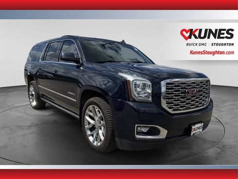 Used 2020 GMC Yukon XL Denali w/ Denali Ultimate Package AWD/4WD image 2