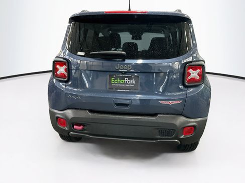 Used 2020 Jeep Renegade Trailhawk w/ Popular Equipment Group AWD/4WD image 5