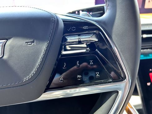 Used 2025 Cadillac Escalade Sport Platinum AWD/4WD image 41