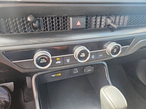 Used 2025 Honda CR-V LX image 17