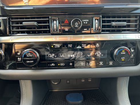 New 2026 Nissan Pathfinder Platinum image 16