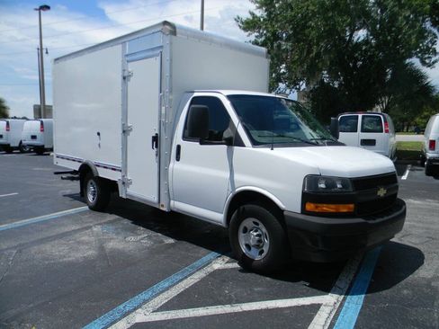 Used 2021 Chevrolet Express 3500 w/ Power Convenience Package RWD image 1