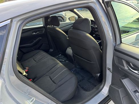 Used 2024 Honda Accord Sport image 15