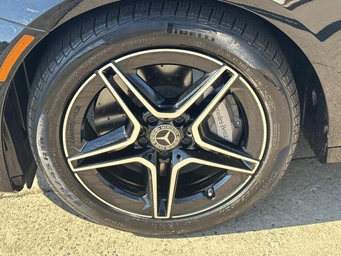 Used 2023 Mercedes-Benz E 350 4MATIC Sedan image 7