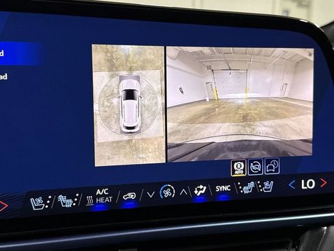 New 2026 Chevrolet Equinox EV LT w/ Convenience Package II image 15