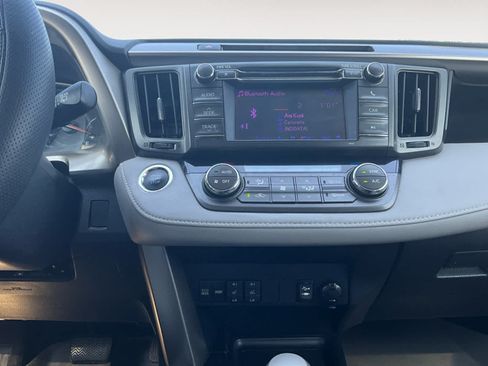 Used 2013 Toyota RAV4 Limited FWD image 11