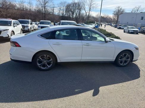 Used 2023 Honda Accord EX image 15