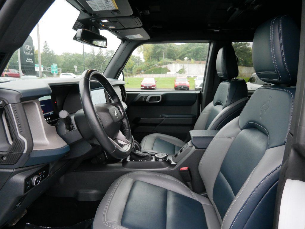 Used 2024 Ford Bronco Outer Banks w/ Sasquatch Package AWD/4WD image 9