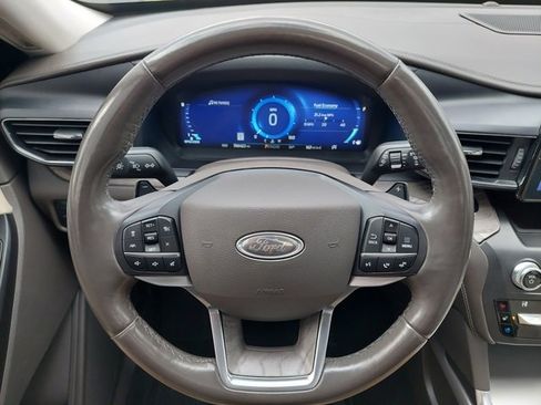 Used 2020 Ford Explorer Platinum image 37