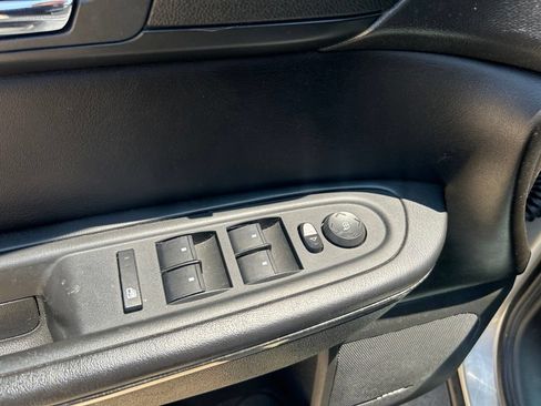 Used 2015 GMC Acadia SLT AWD/4WD image 14