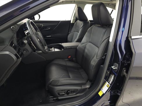 Used 2025 Lexus ES 350 w/ Luxury Package image 16