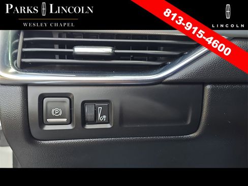 Used 2020 Cadillac XT4 Premium Luxury w/ Enhanced Visibility Package image 29