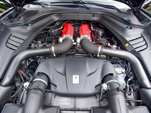 Used 2016 Ferrari California T image 22