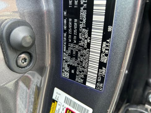 Used 2022 Toyota Highlander LE image 31