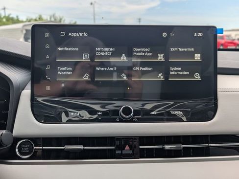 New 2025 Mitsubishi Outlander SE image 20