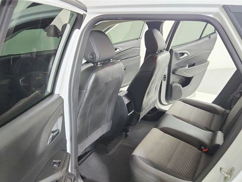 Used 2025 Chevrolet Trax LT w/ Driver Confidence Package FWD image 16