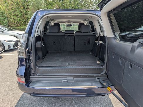 Used 2019 Lexus GX 460 Premium AWD/4WD image 14