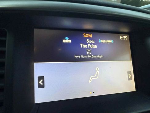 Used 2017 Nissan Pathfinder SV image 14