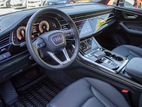 Used 2025 Audi Q7 3.0T Premium Plus image 11