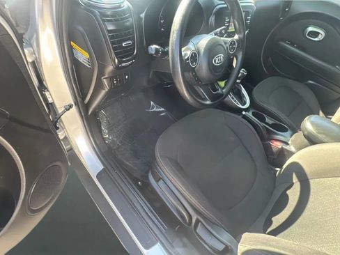 Used 2019 Kia Soul FWD image 33