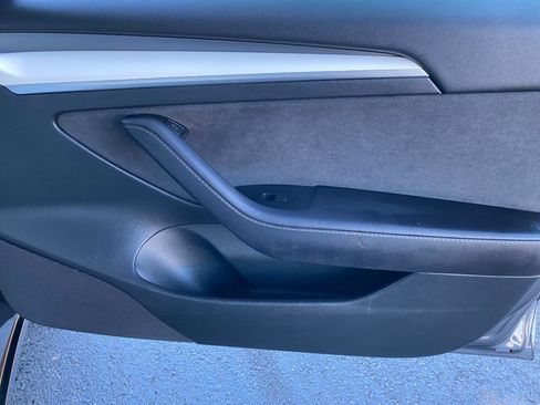 Used 2023 Tesla Model 3 Standard Range image 42