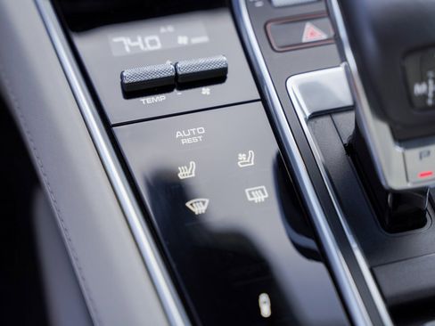 Used 2020 Porsche Panamera 4 Executive w/ Premium Package Plus image 27