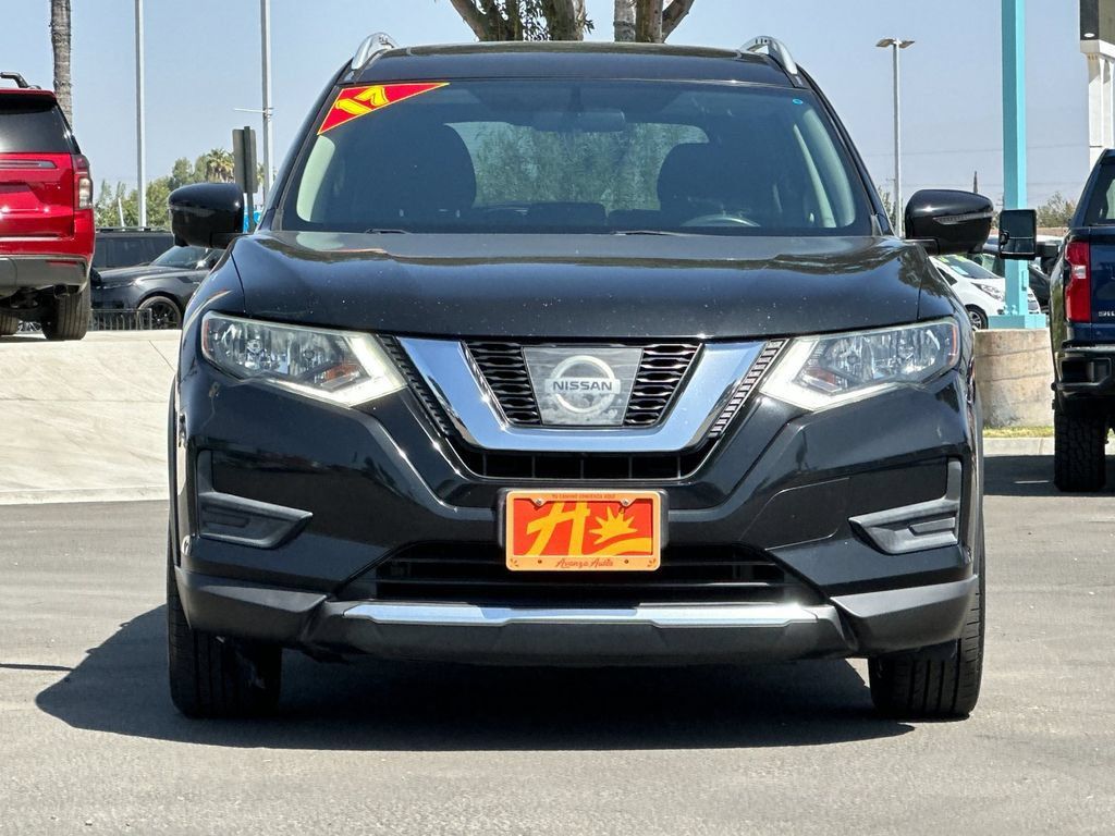 Used 2017 Nissan Rogue SV w/ Sun & Sound Touring Package FWD image 8