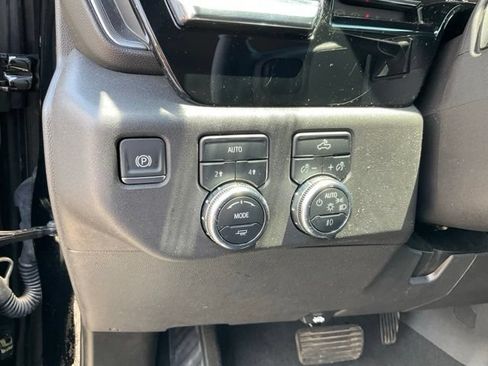 Certified 2025 GMC Sierra 1500 Elevation AWD/4WD image 9
