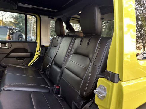 Used 2023 Jeep Wrangler Unlimited Sahara image 13