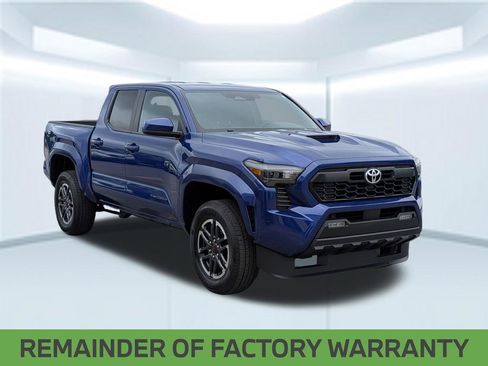 Used 2025 Toyota Tacoma TRD Sport AWD/4WD image 9