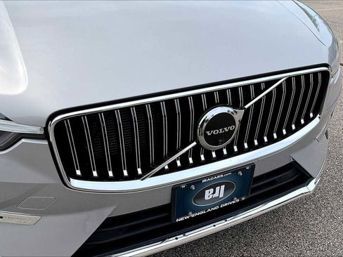 Certified 2023 Volvo XC60 B5 Plus image 29