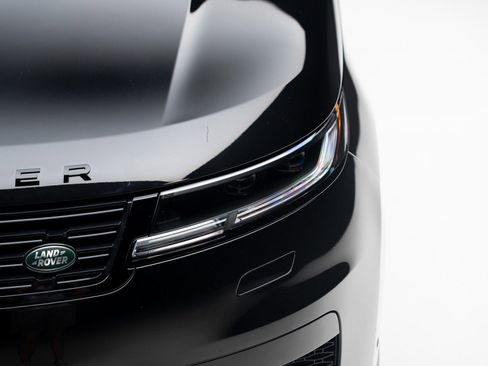 Used 2025 Land Rover Range Rover Sport Dynamic SE image 10