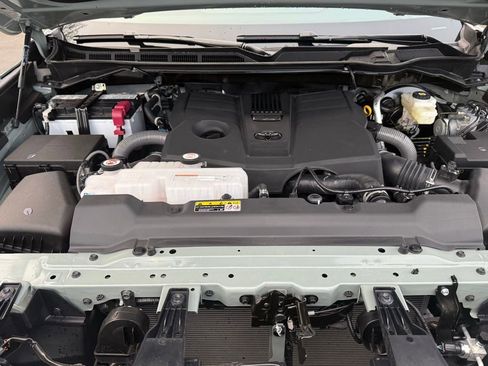 Used 2025 Toyota Tundra Platinum image 10