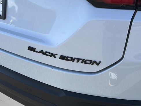 Certified 2025 Honda Pilot Black Edition image 23