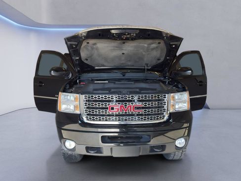 Used 2012 GMC Sierra 2500 Denali w/ Snow Plow Prep Package AWD/4WD image 8