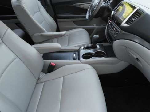 Used 2017 Honda Pilot EX-L image 10