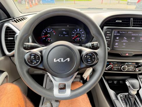 Used 2022 Kia Soul LX w/ Technology Package FWD image 59