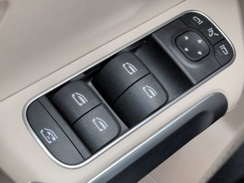 Certified 2022 Mercedes-Benz GLB 250 image 25