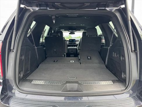 Used 2023 Chevrolet Tahoe Premier RWD image 9