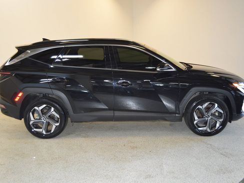 Used 2022 Hyundai Tucson Limited AWD/4WD image 2