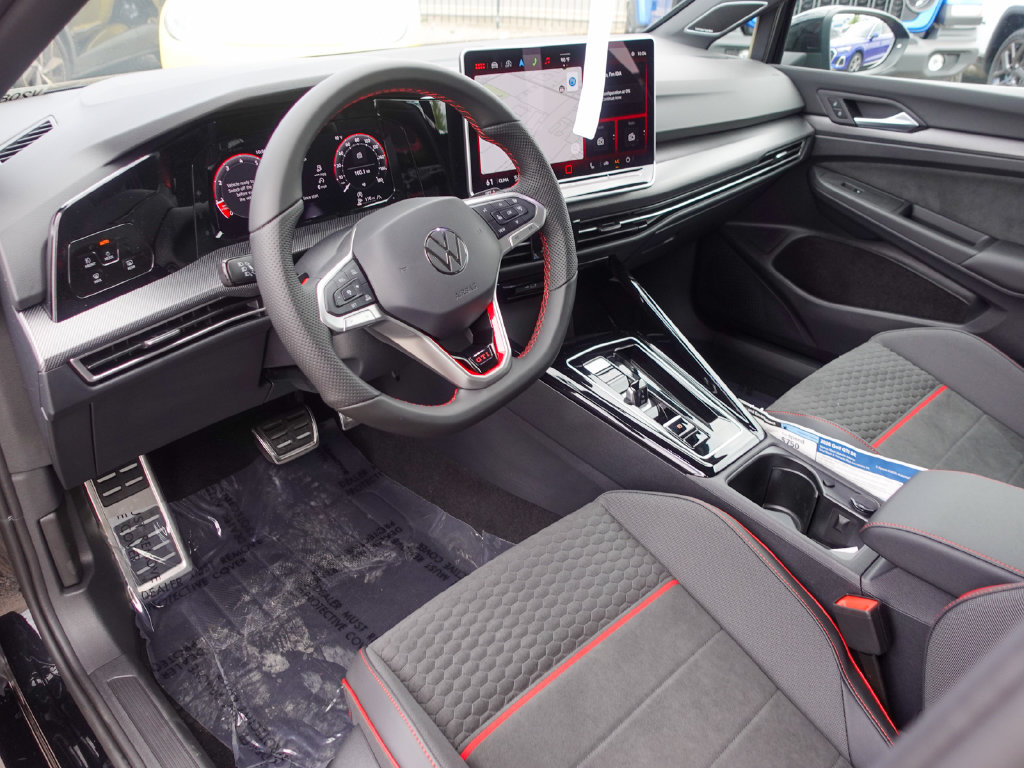 New 2026 Volkswagen GTI SE FWD image 11