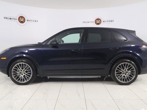 Used 2022 Porsche Cayenne Platinum Edition w/ Premium Package Plus image 44