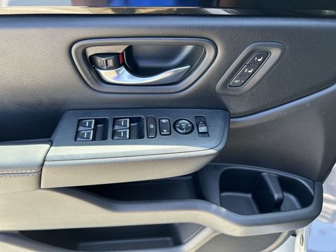 Certified 2023 Honda Pilot Touring image 15