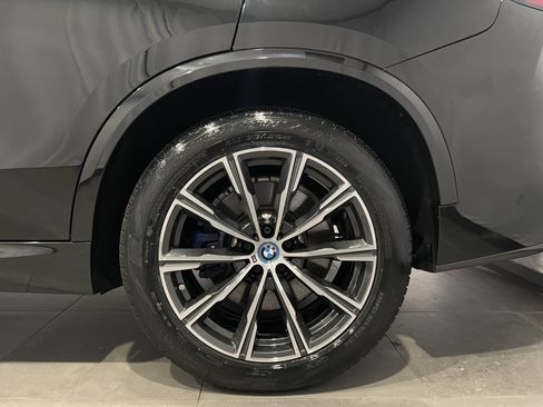 Used 2024 BMW X5 xDrive50e w/ M Sport Package AWD/4WD image 8