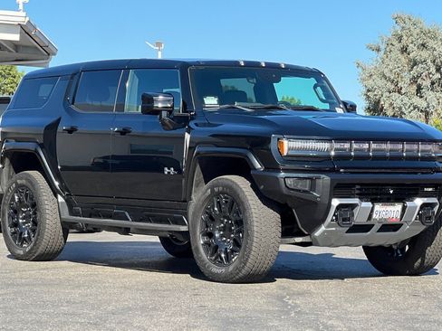 Used 2025 GMC Hummer EV 2X AWD/4WD image 2