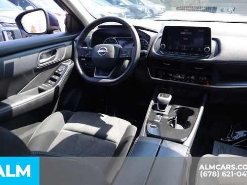 Used 2025 Nissan Rogue SV image 25