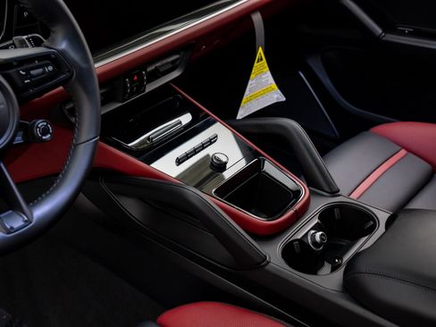 New 2026 Porsche Cayenne S AWD/4WD image 13