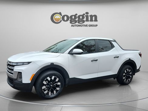 Certified 2025 Hyundai Santa Cruz SE FWD image 1