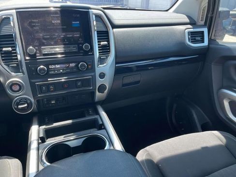 Used 2021 Nissan Titan SV w/ SV Convenience Package AWD/4WD image 17