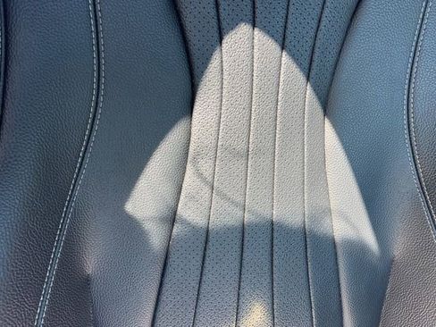 Used 2017 Mercedes-Benz E 300 4MATIC image 38